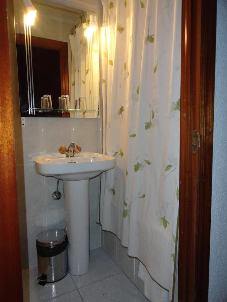 Hostal Fuencarral Kryse Madrid Luaran gambar