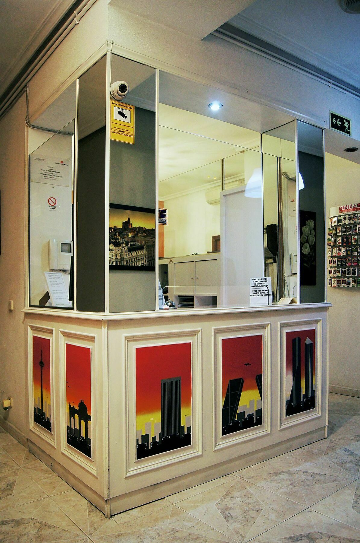Hostal Fuencarral Kryse Madrid Luaran gambar