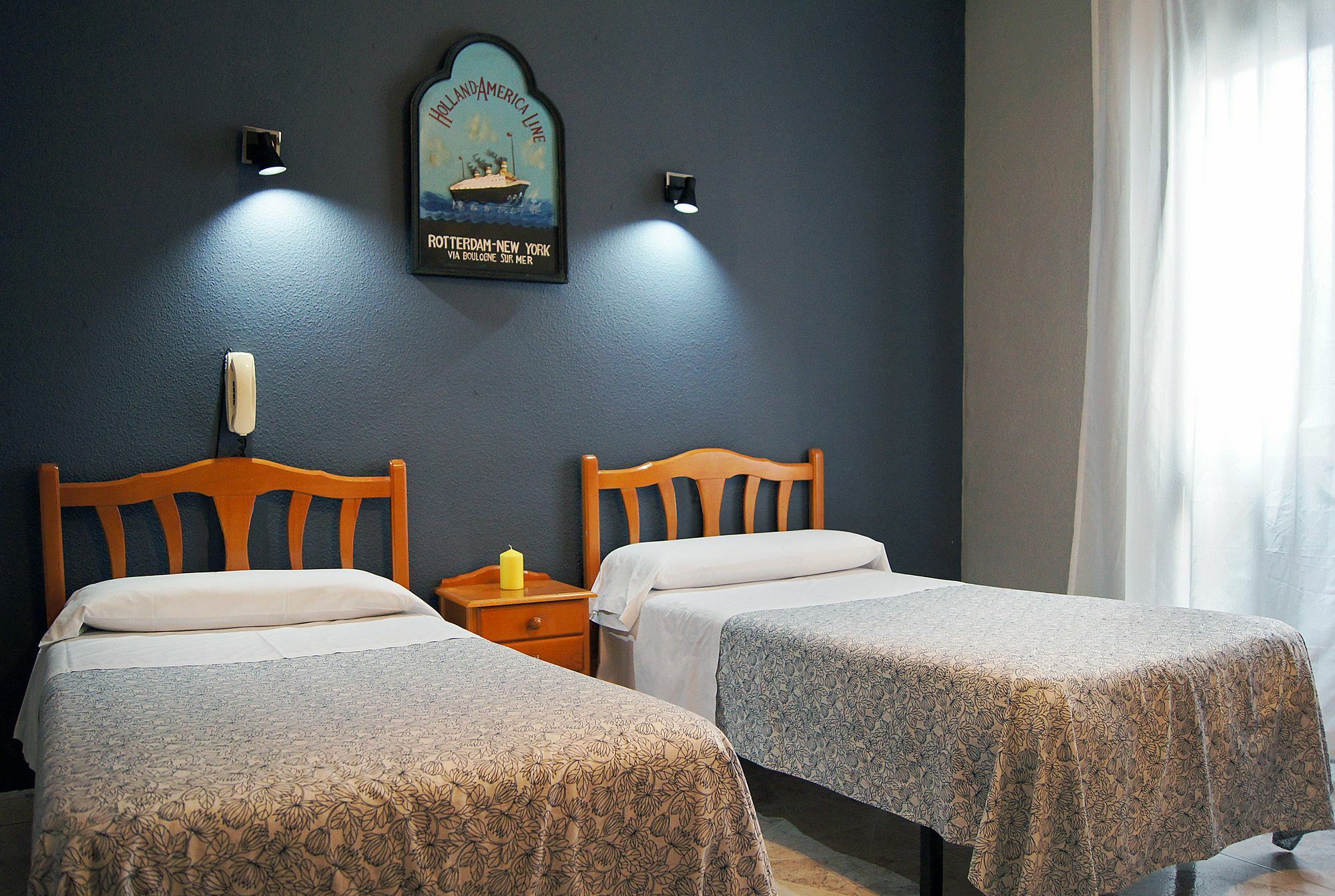 Hostal Fuencarral Kryse Madrid Luaran gambar